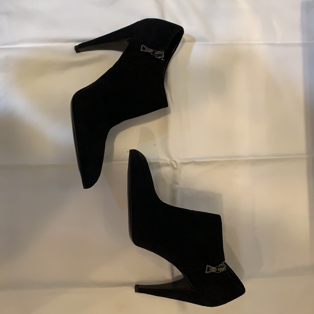 Prada black suede bootie. Sz 36. Amazing ! - Picture 7 of 13